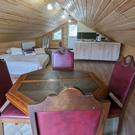 Ferienwohnung Unforgettable Attic With Balcony In Bordschomi Exterior foto