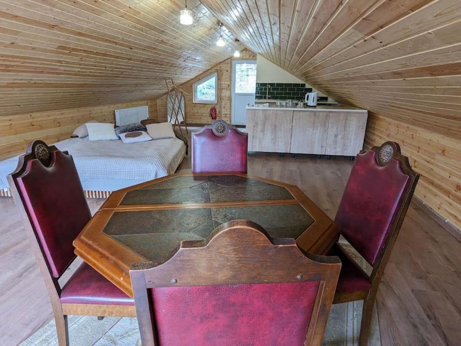Ferienwohnung Unforgettable Attic With Balcony In Bordschomi Exterior foto