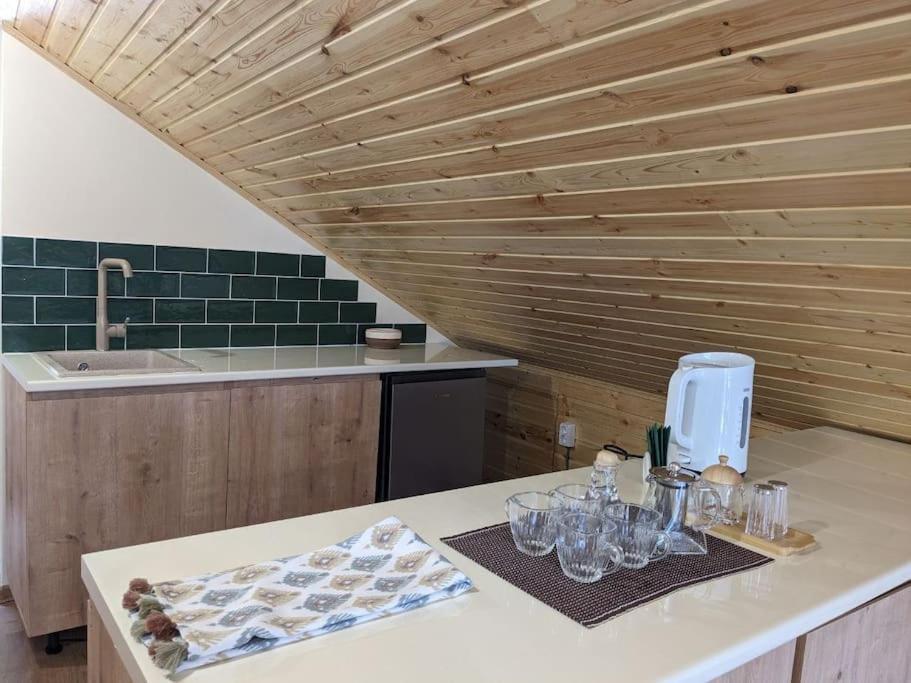 Ferienwohnung Unforgettable Attic With Balcony In Bordschomi Exterior foto